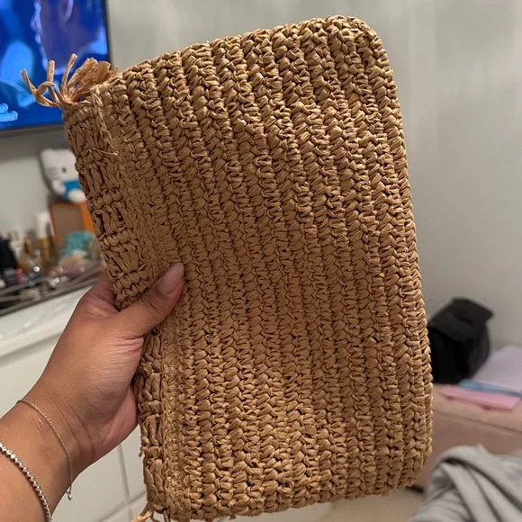 H&M Raffia Clutch - Picture 2 of 3